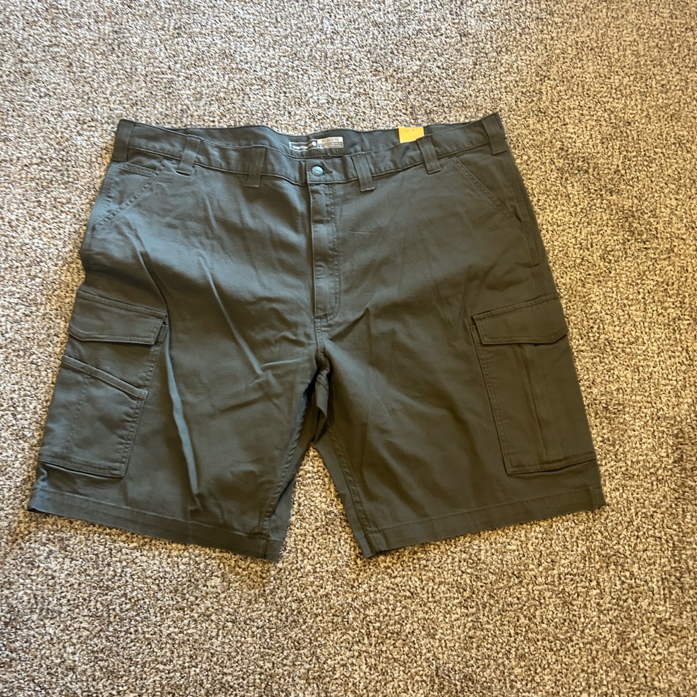 Carhartt green  Workwear Cargo Shorts NWT.  M21